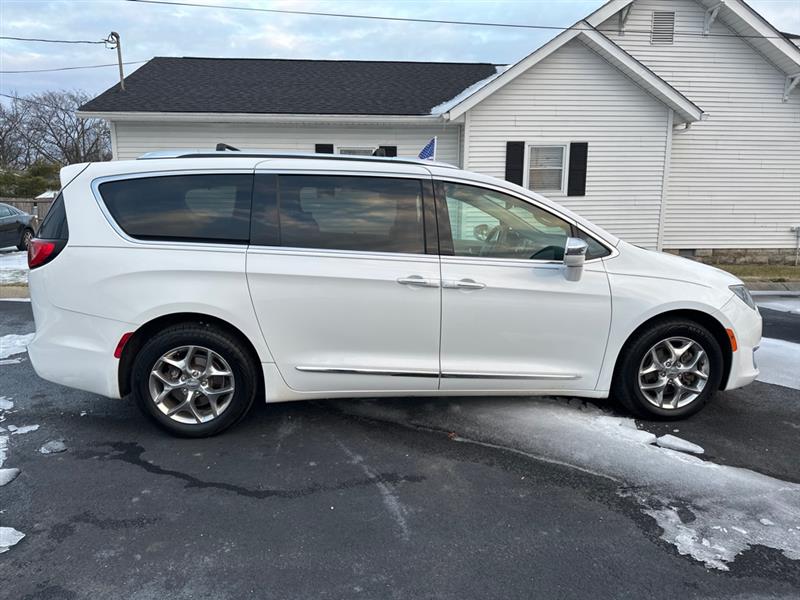 Chrysler Pacifica Limited 2018