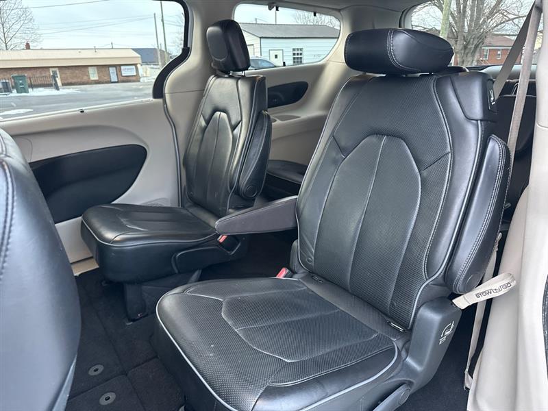 Chrysler Pacifica Limited 2018