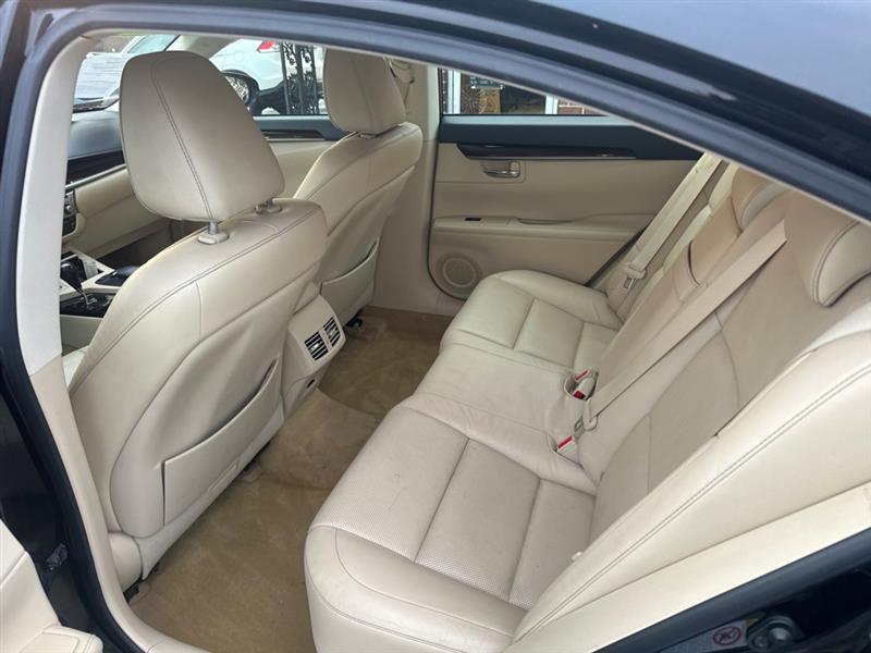 Lexus ES 350 Sedan 2014