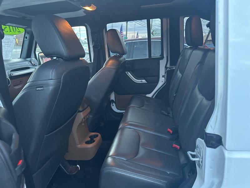 Jeep Wrangler Unlimited Sahara 4WD 2015