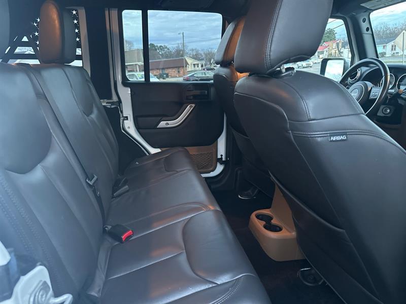 Jeep Wrangler Unlimited Sahara 4WD 2015