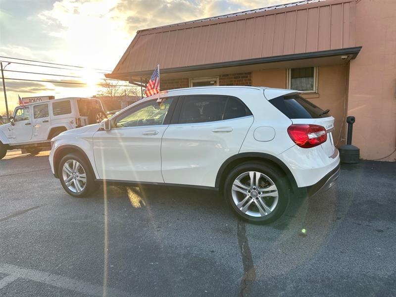 Mercedes-Benz GLA-Class GLA250 2015