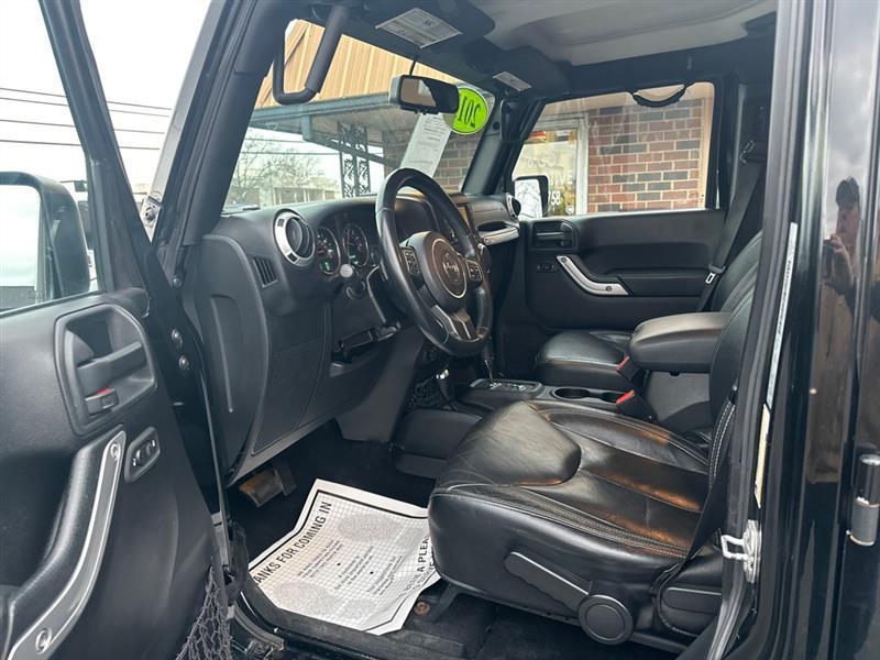 Jeep Wrangler Unlimited Sahara 4WD 2015