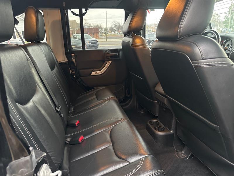 Jeep Wrangler Unlimited Sahara 4WD 2015