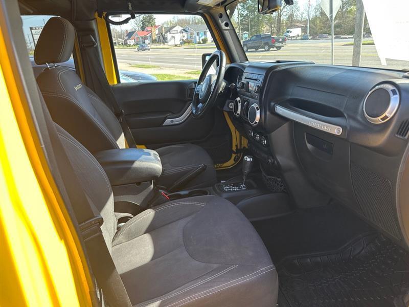 Jeep Wrangler Unlimited Sahara 4WD 2015