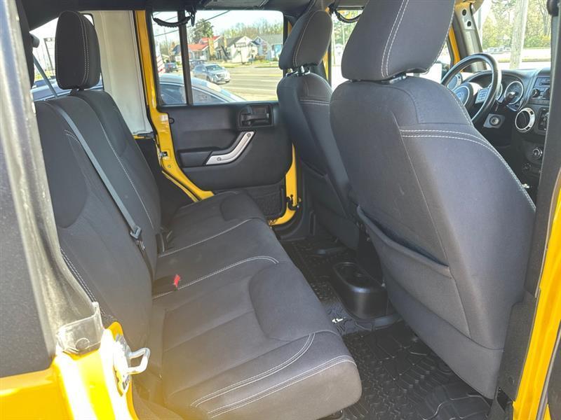 Jeep Wrangler Unlimited Sahara 4WD 2015