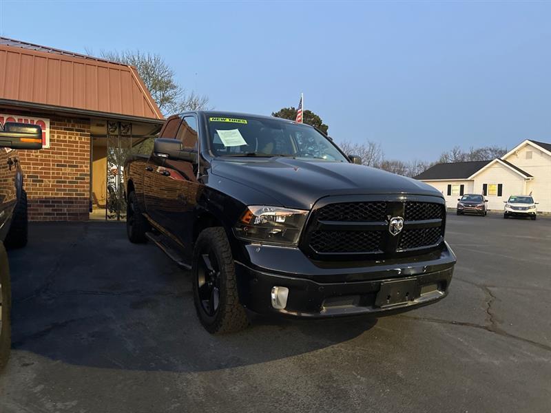 RAM 1500 SLT Quad Cab 4WD 2018