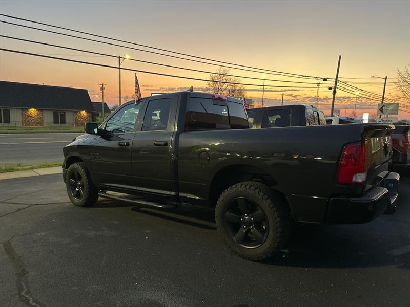 RAM 1500 SLT Quad Cab 4WD 2018
