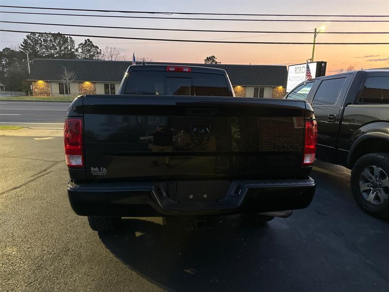 RAM 1500 SLT Quad Cab 4WD 2018