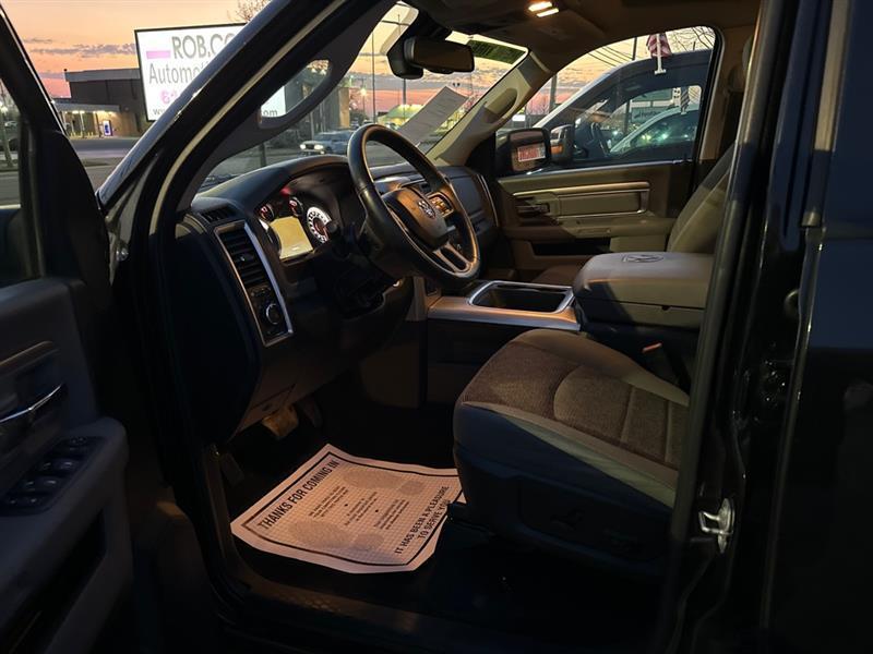 RAM 1500 SLT Quad Cab 4WD 2018