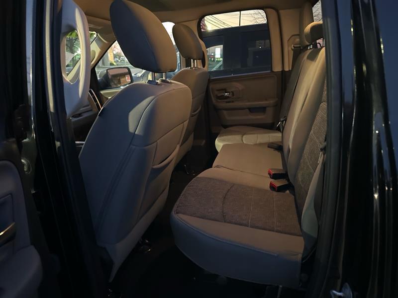 RAM 1500 SLT Quad Cab 4WD 2018