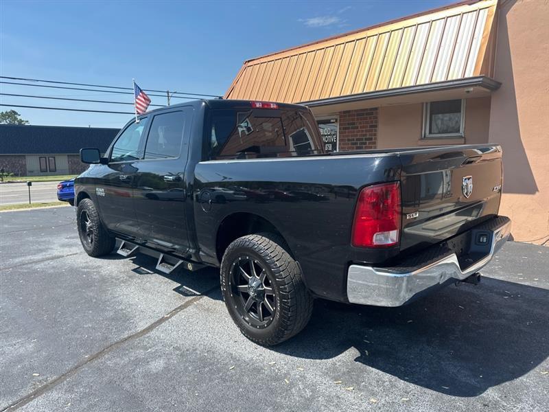 RAM 1500 SLT Crew Cab SWB 4WD 2013