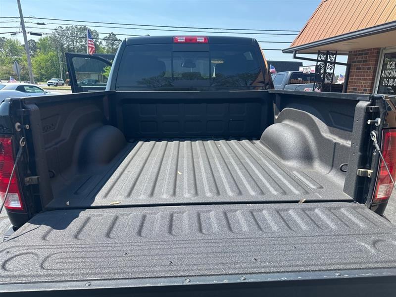 RAM 1500 SLT Crew Cab SWB 4WD 2013