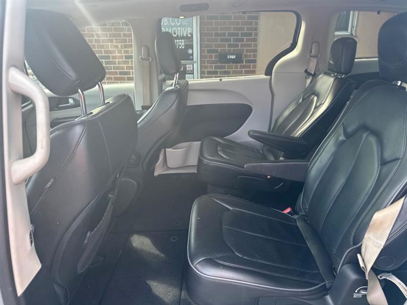 Chrysler Pacifica Limited 2020