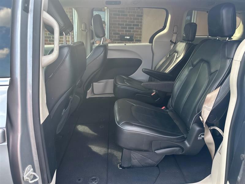 Chrysler Pacifica Limited 2020