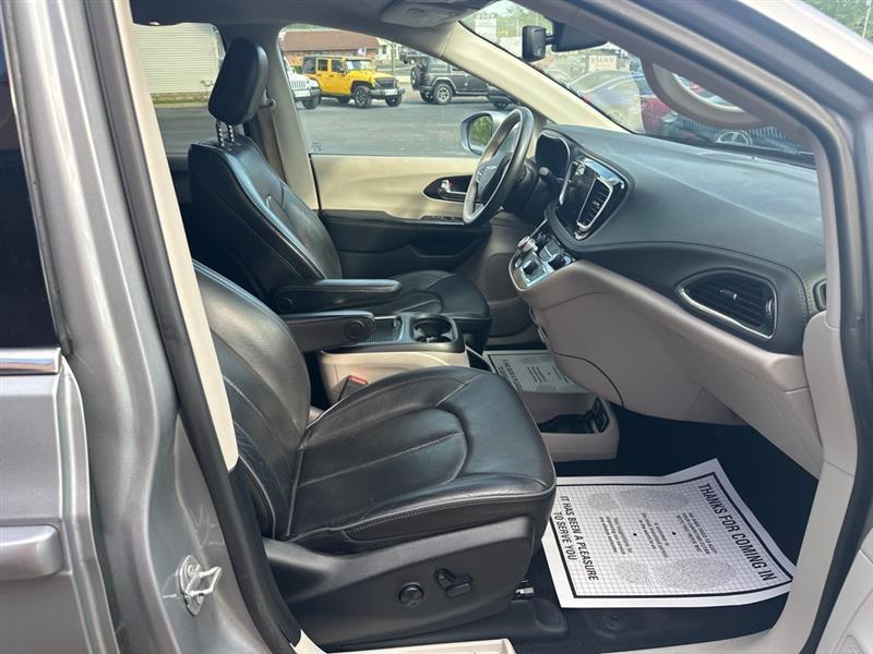 Chrysler Pacifica Limited 2020