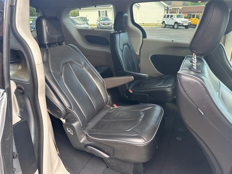 Chrysler Pacifica Limited 2020