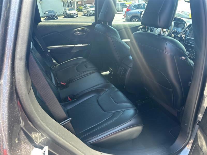 Jeep Cherokee  2019