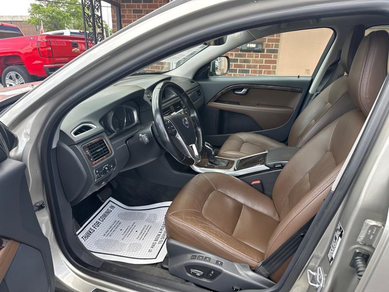 Volvo XC70  2015
