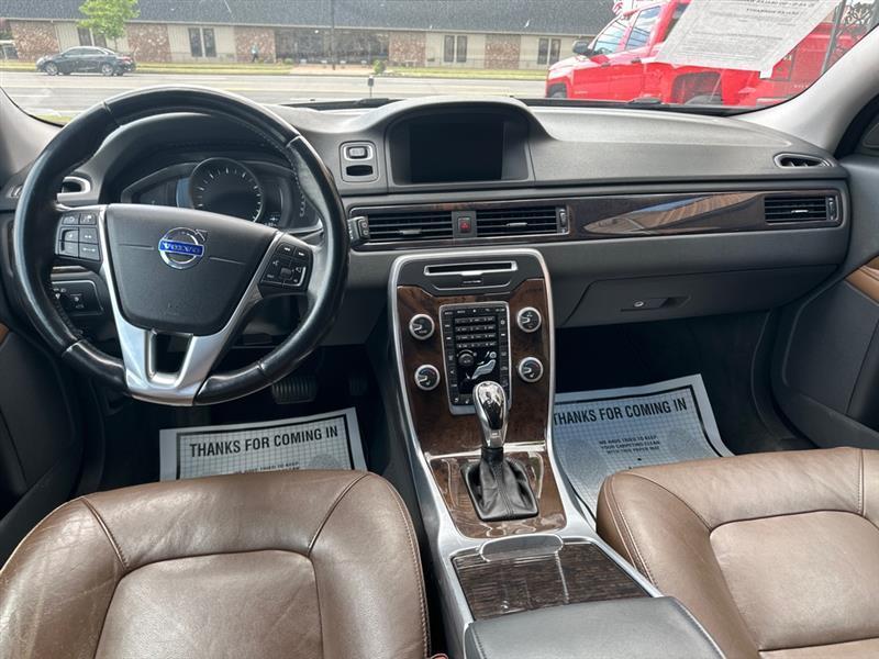 Volvo XC70  2015