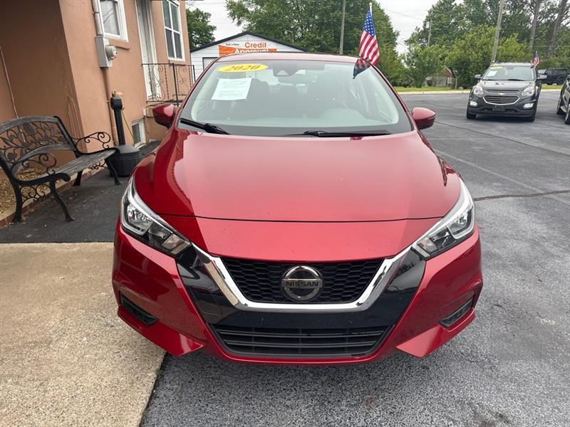Nissan Versa  2020