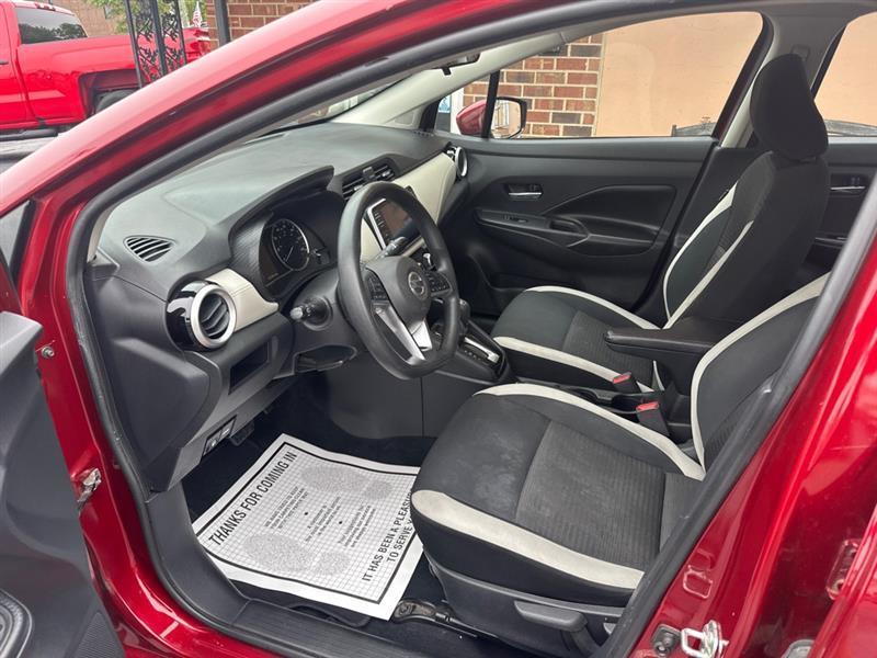 Nissan Versa  2020