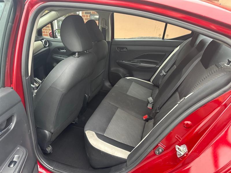 Nissan Versa  2020