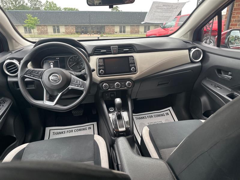Nissan Versa  2020