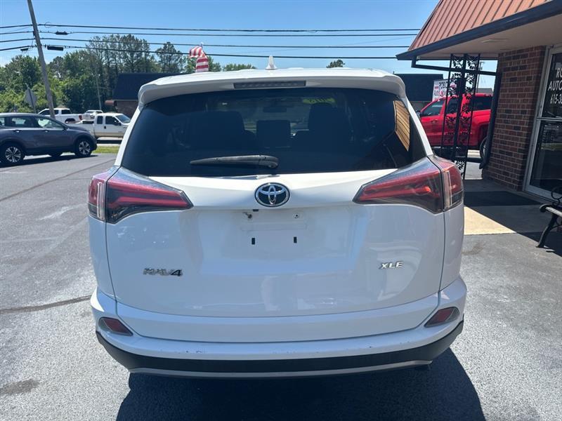 Toyota RAV4  2018