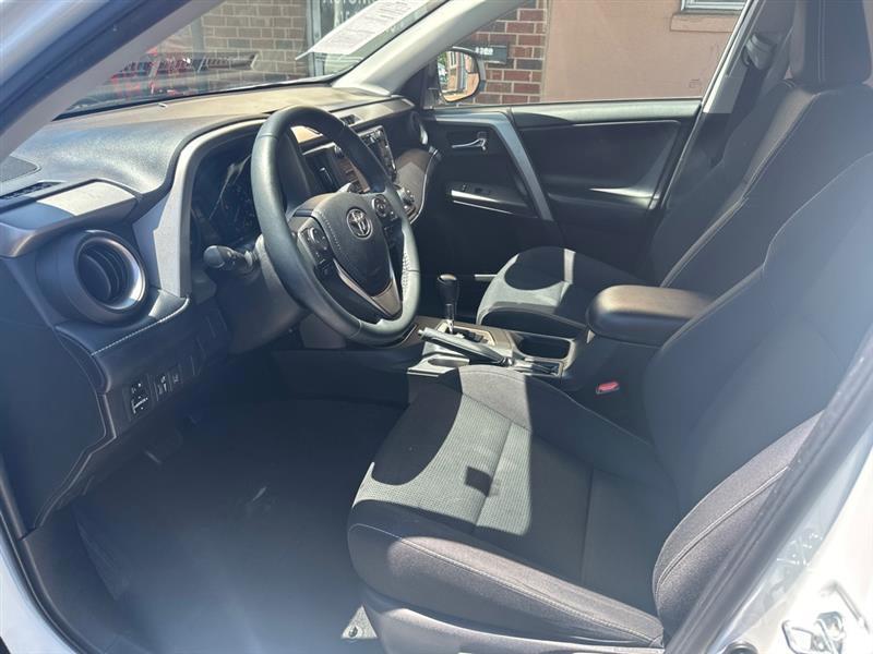Toyota RAV4  2018