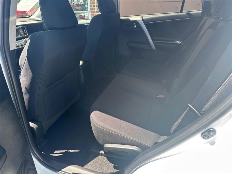 Toyota RAV4  2018