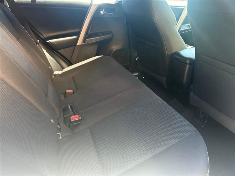 Toyota RAV4  2018