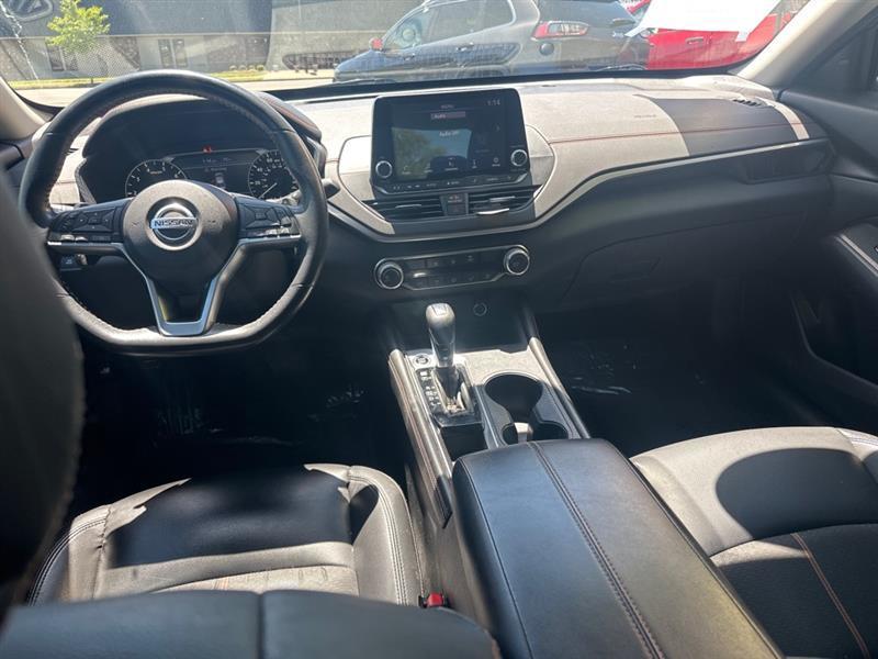 Nissan Altima  2022