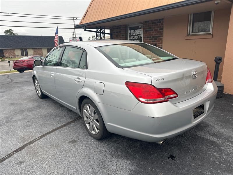 Toyota Avalon  2007