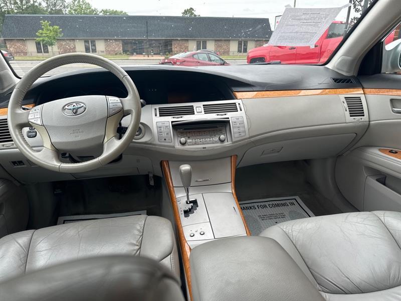 Toyota Avalon  2007