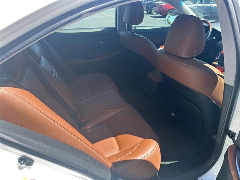 Lexus ES 350  2012
