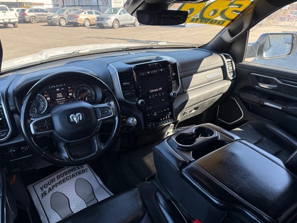 RAM 1500 Laramie Crew Cab SWB 4WD 2023