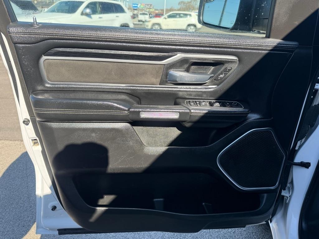 RAM 1500 Laramie Crew Cab SWB 4WD 2023