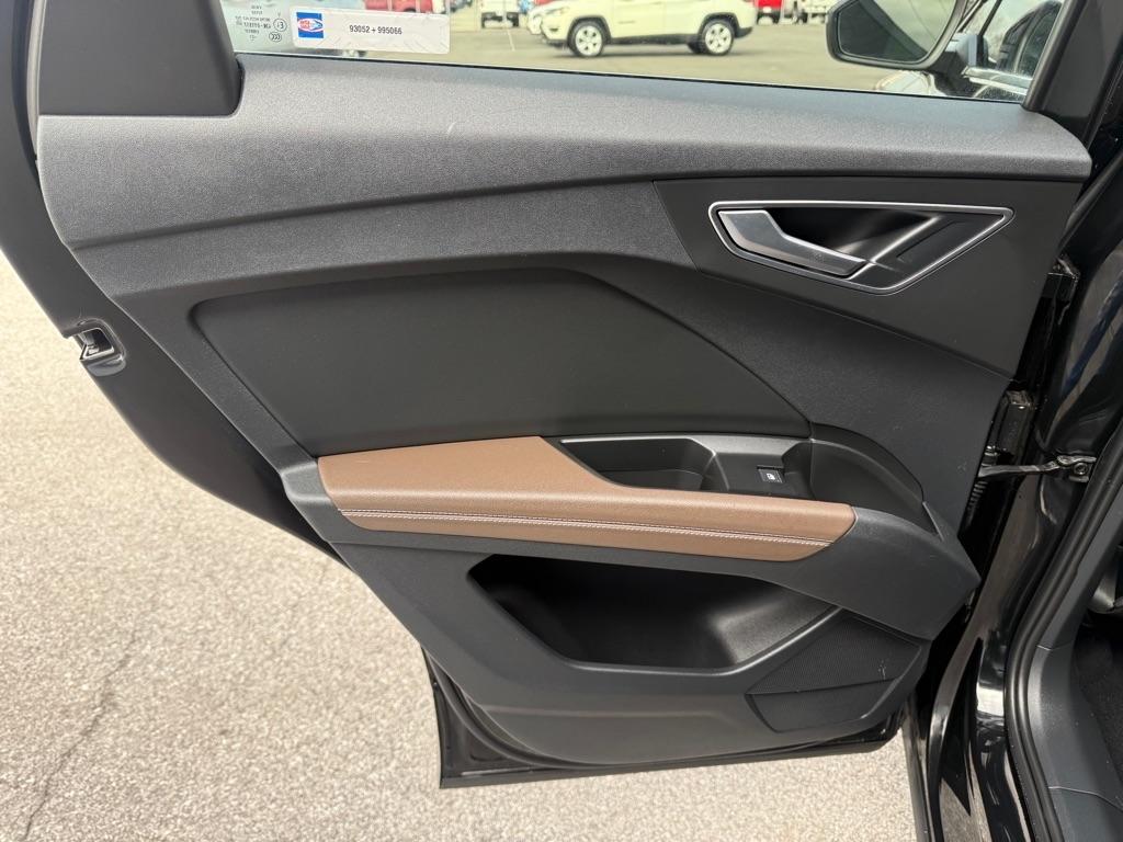 Audi Q4 e-tron Premium Plus quattro 2022