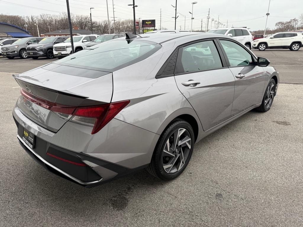 Hyundai Elantra SEL Sport 2025