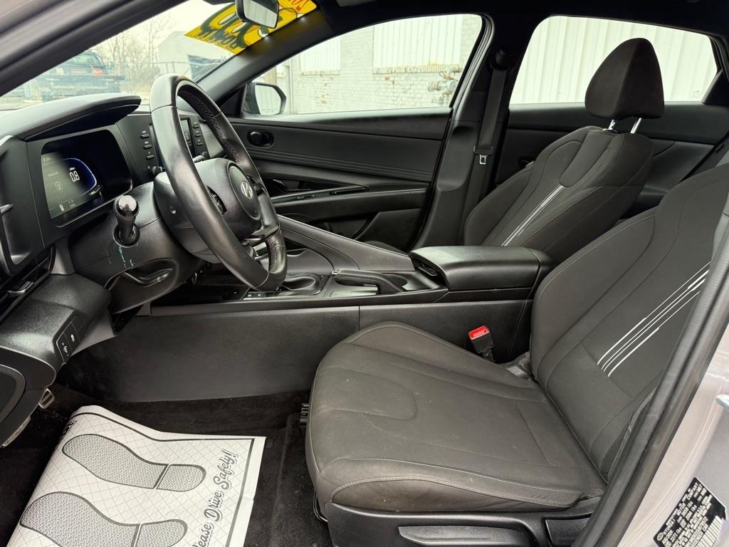 Hyundai Elantra SEL Sport 2025