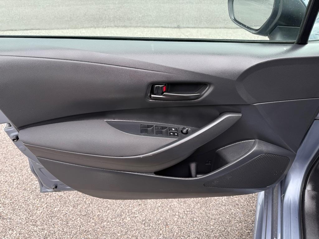 Toyota Corolla LE 2025