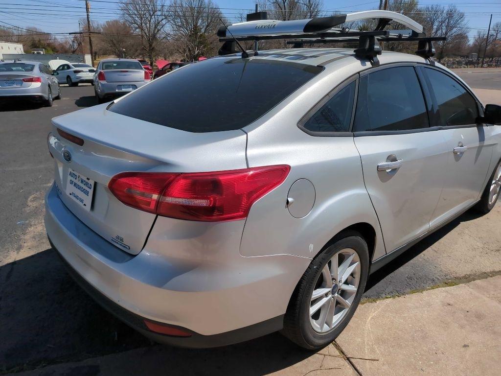 Ford Focus SE Sedan 2016