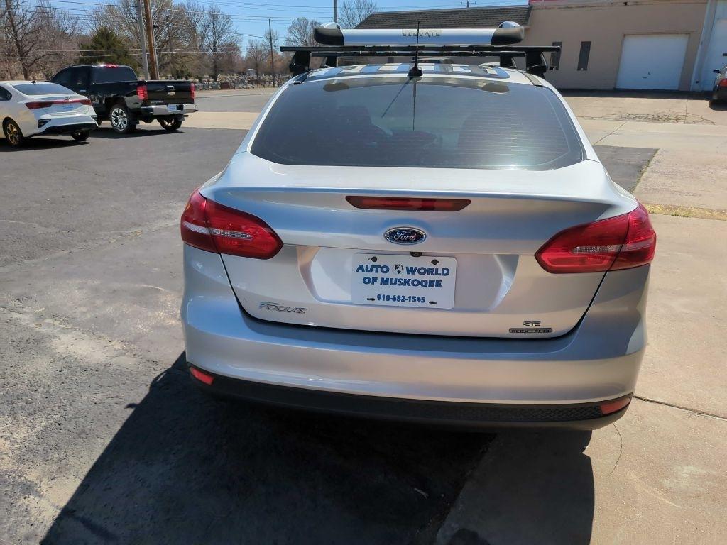 Ford Focus SE Sedan 2016