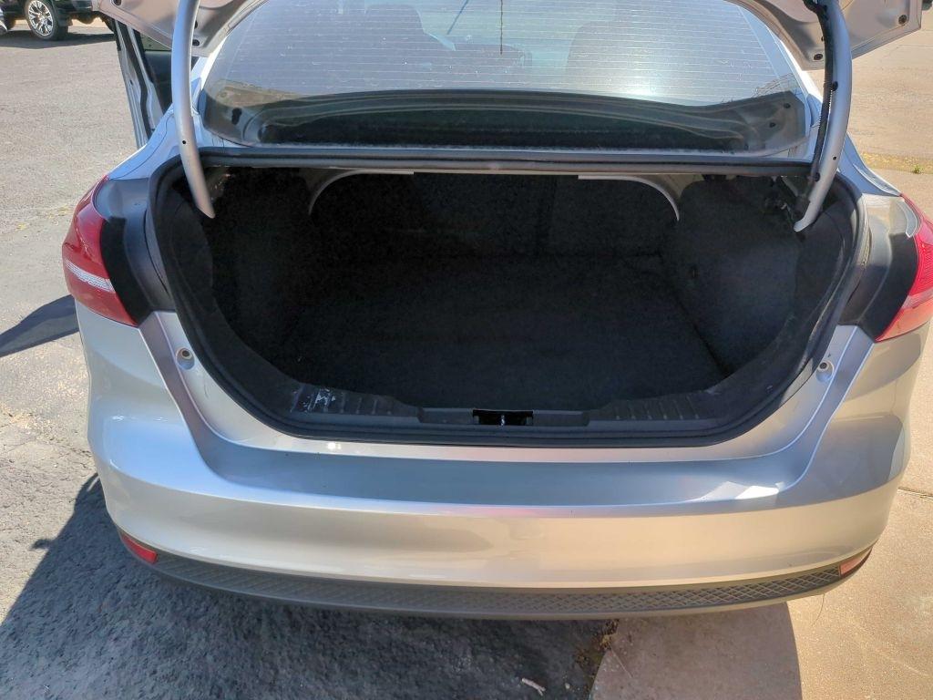 Ford Focus SE Sedan 2016