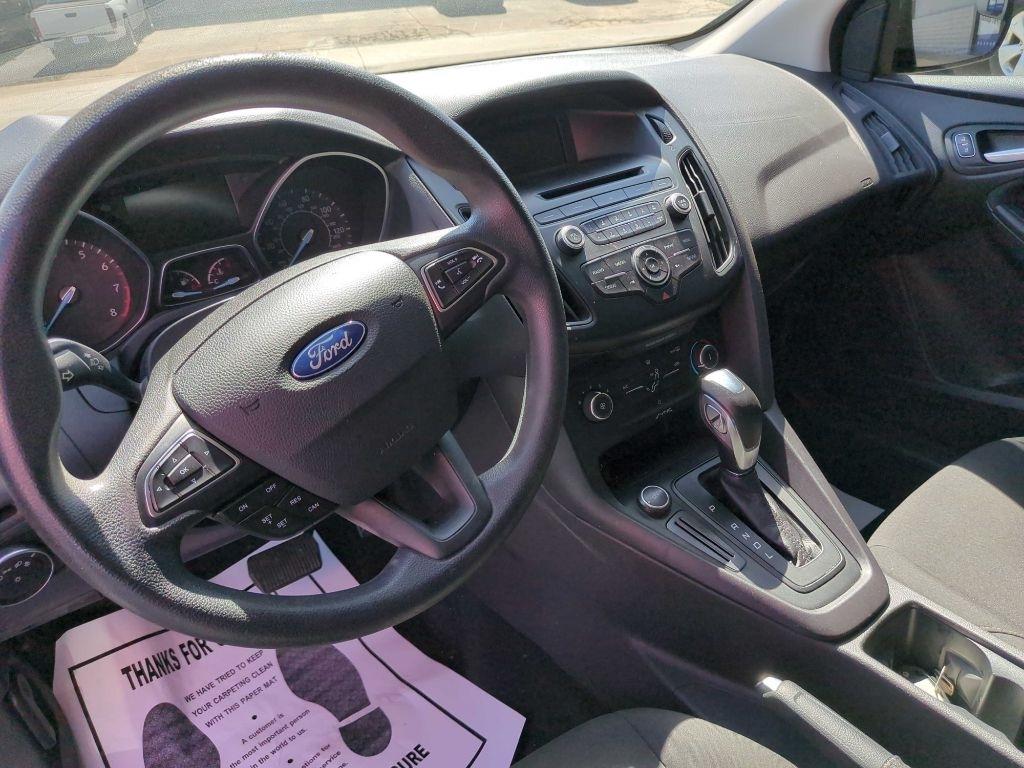 Ford Focus SE Sedan 2016