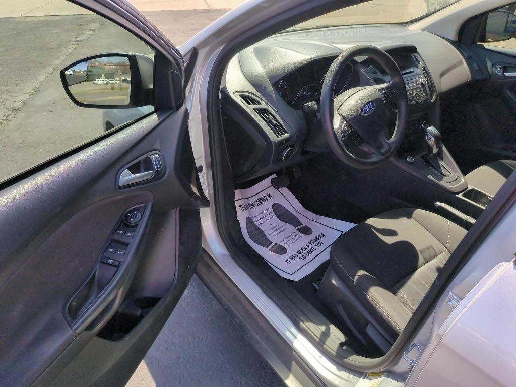 Ford Focus SE Sedan 2016