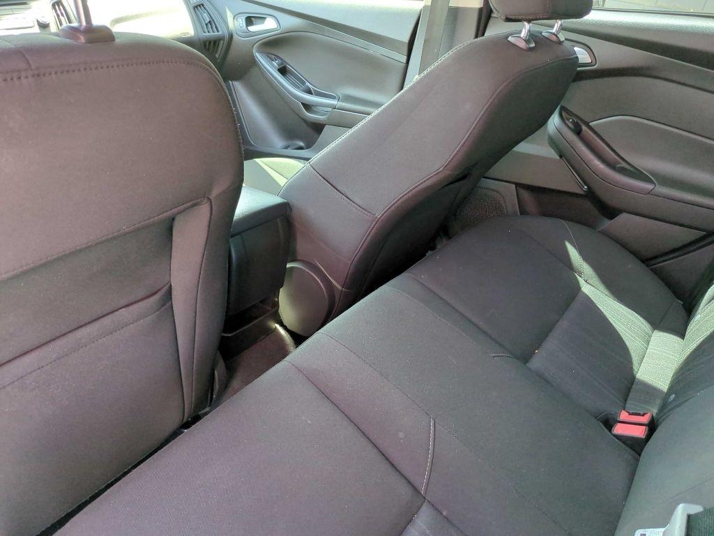 Ford Focus SE Sedan 2016