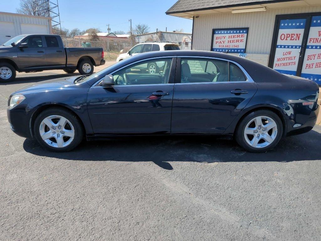 Chevrolet Malibu LS 2011