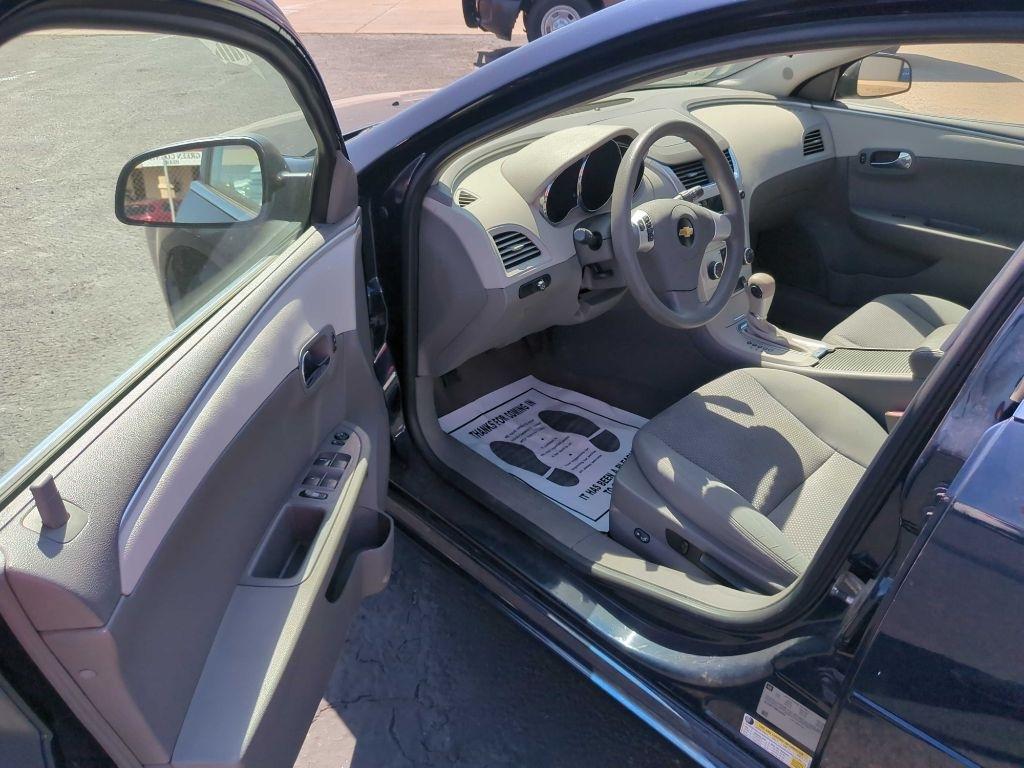 Chevrolet Malibu LS 2011